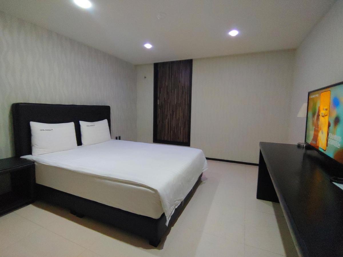 Hotel Rhangju Seogwipo Extérieur photo
