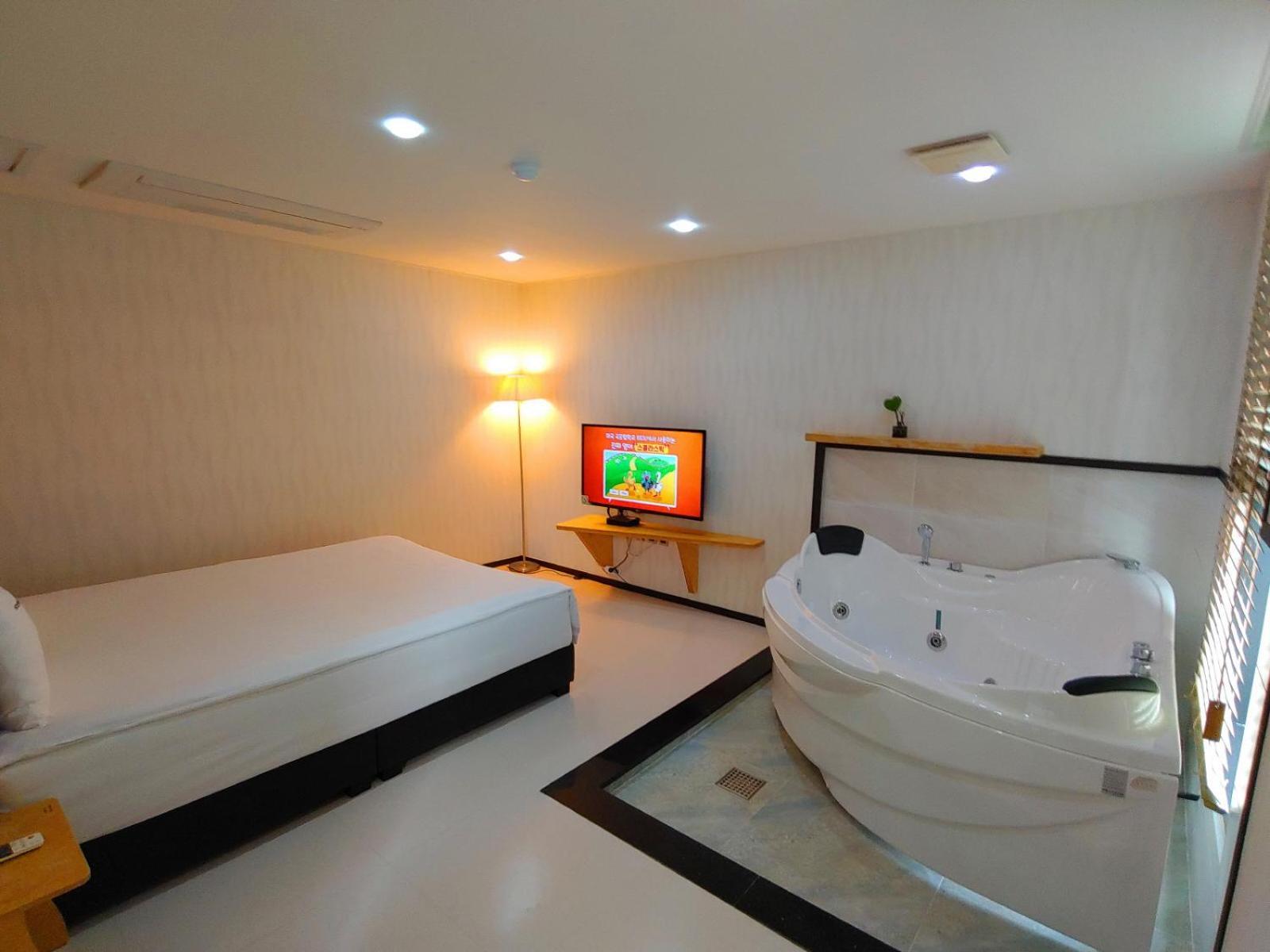 Hotel Rhangju Seogwipo Extérieur photo
