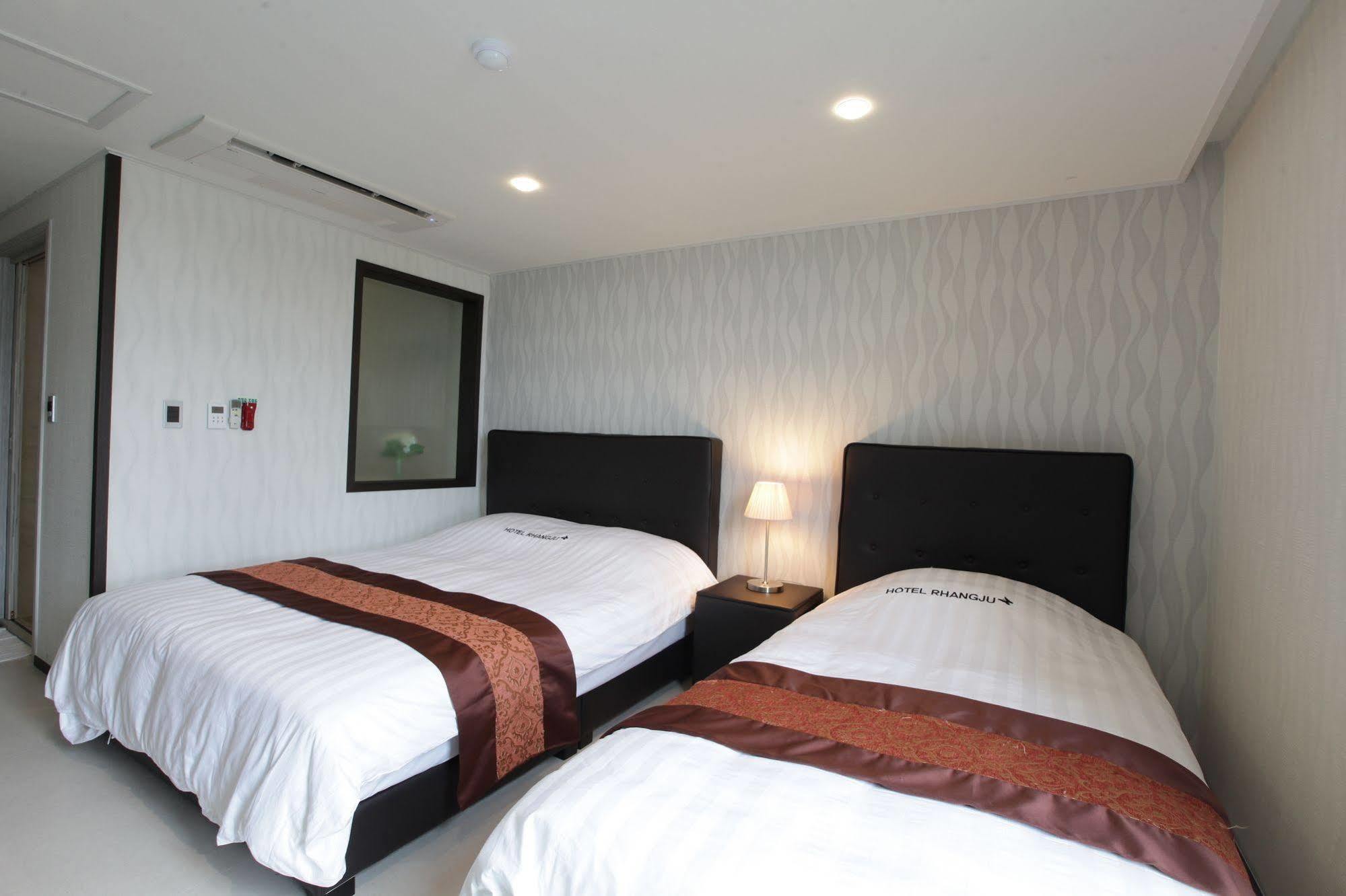 Hotel Rhangju Seogwipo Extérieur photo