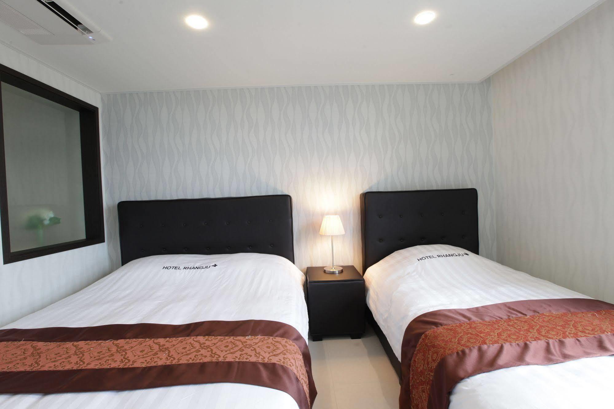 Hotel Rhangju Seogwipo Extérieur photo